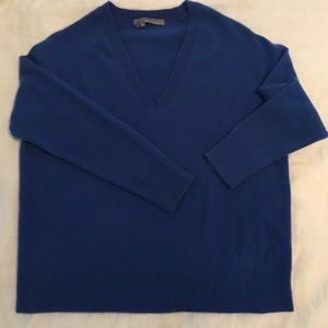 360 cashmere V-neck drop shoulder sweater